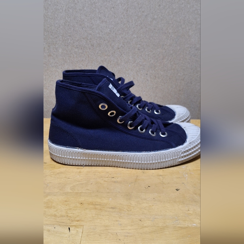 STUTTERHEIM x NOVESTA Women's Rain Star Dribble Sneakers, Navy,
